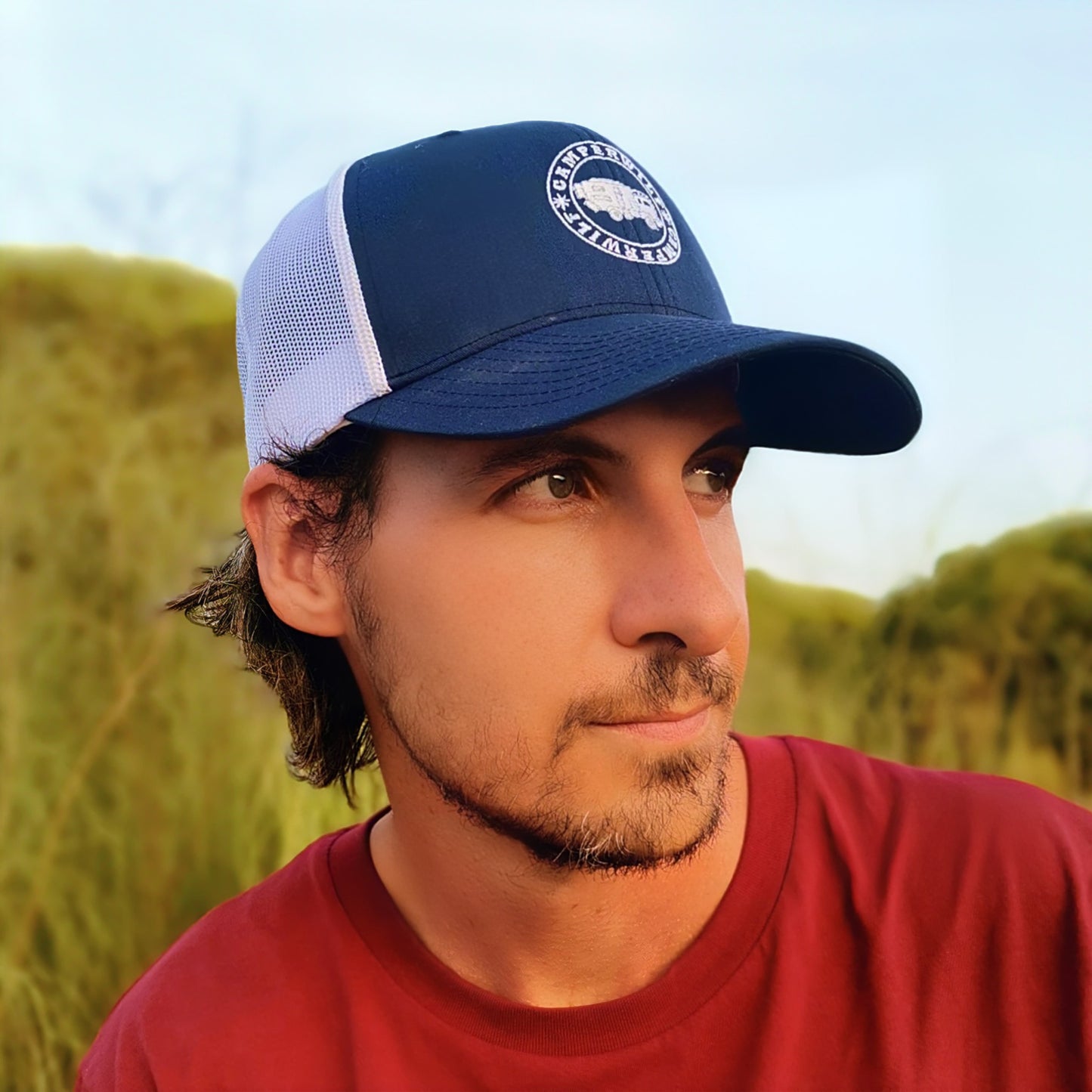 Gorra Camperwilf® – Rejilla Logo Blanco (10 Colores)