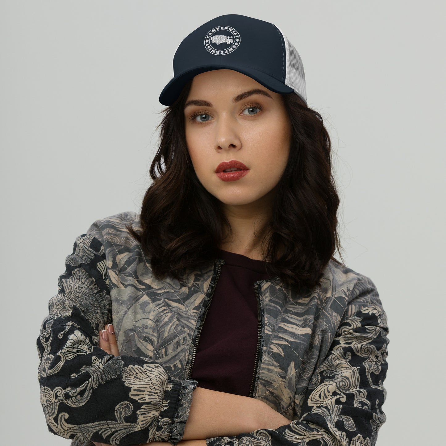 Gorra Camperwilf® – Rejilla Logo Blanco (10 Colores)