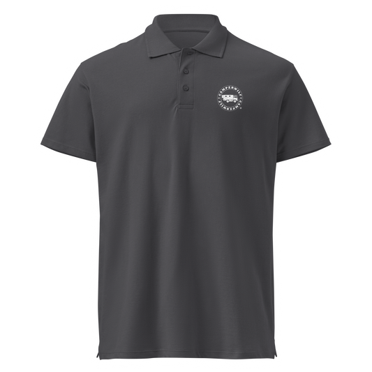 Polo de piqué Camperwilf® – Gris Oscuro con Logo Blanco